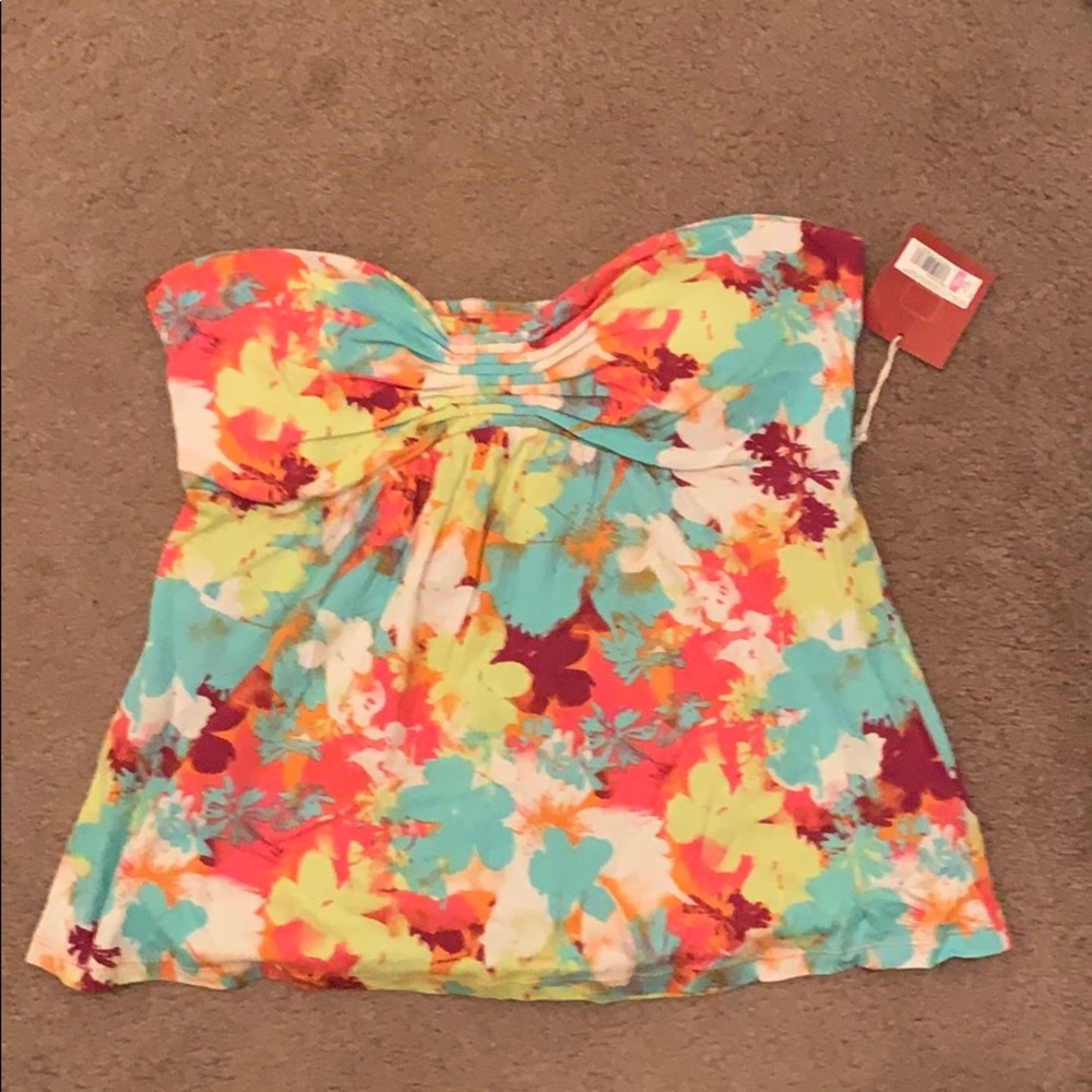 NWT floral strapless top